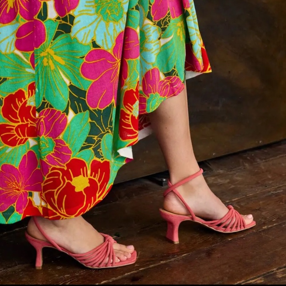 Lisa Vicky Sandals - Picture 3 of 9